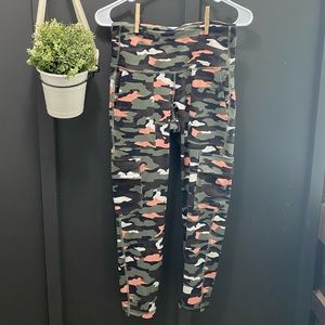 Cargo Elevate Leggings, petite sizing